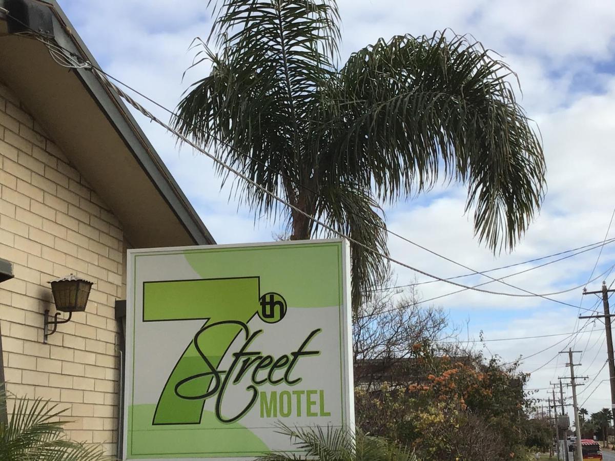 7Th Street Motel Мілд'юра Екстер'єр фото