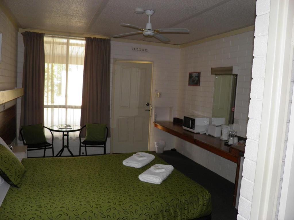 7Th Street Motel Мілд'юра Номер фото