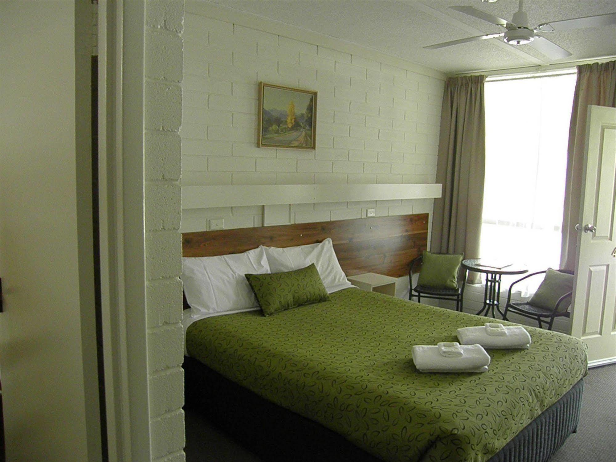 7Th Street Motel Мілд'юра Екстер'єр фото