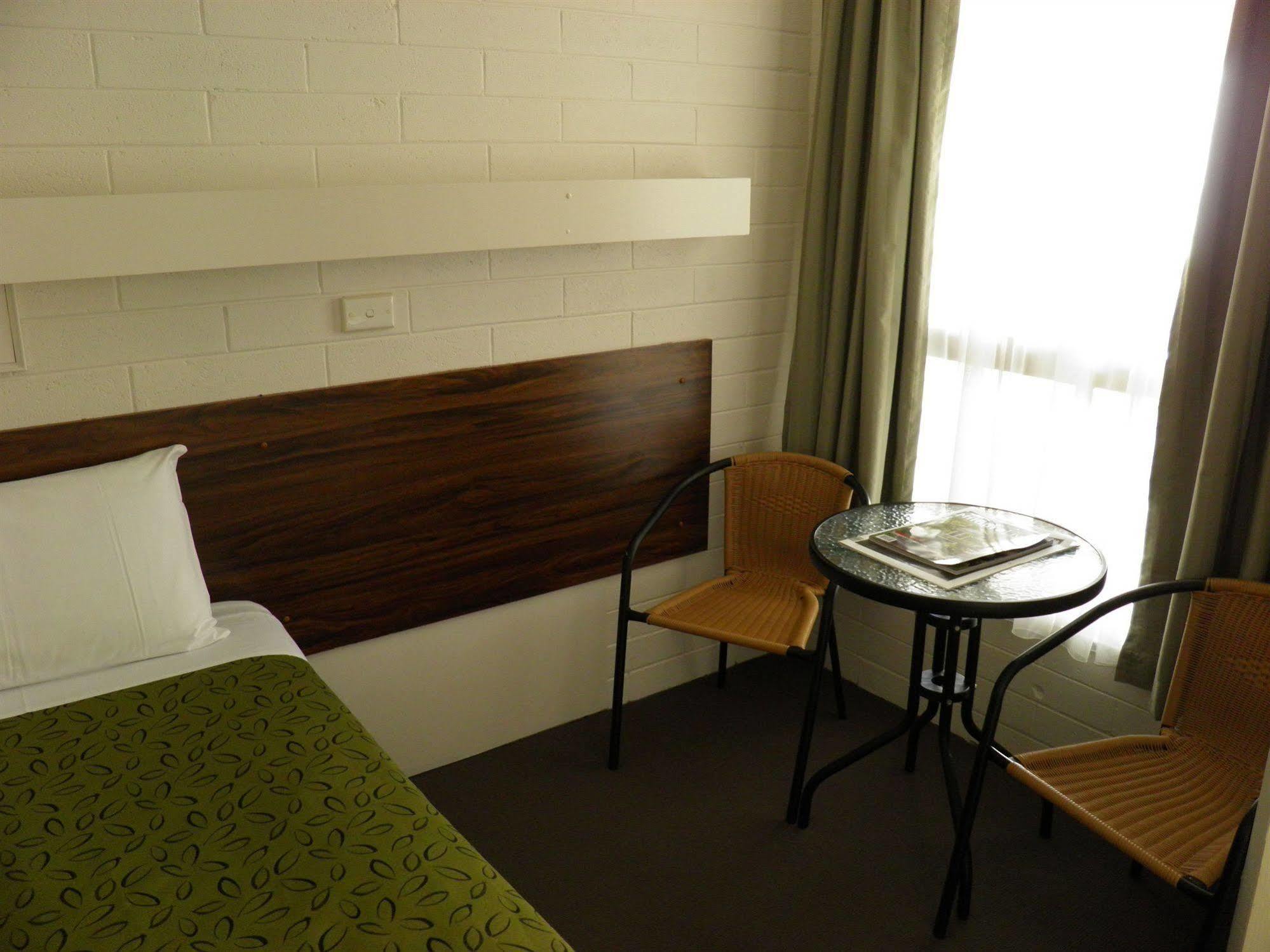 7Th Street Motel Мілд'юра Екстер'єр фото