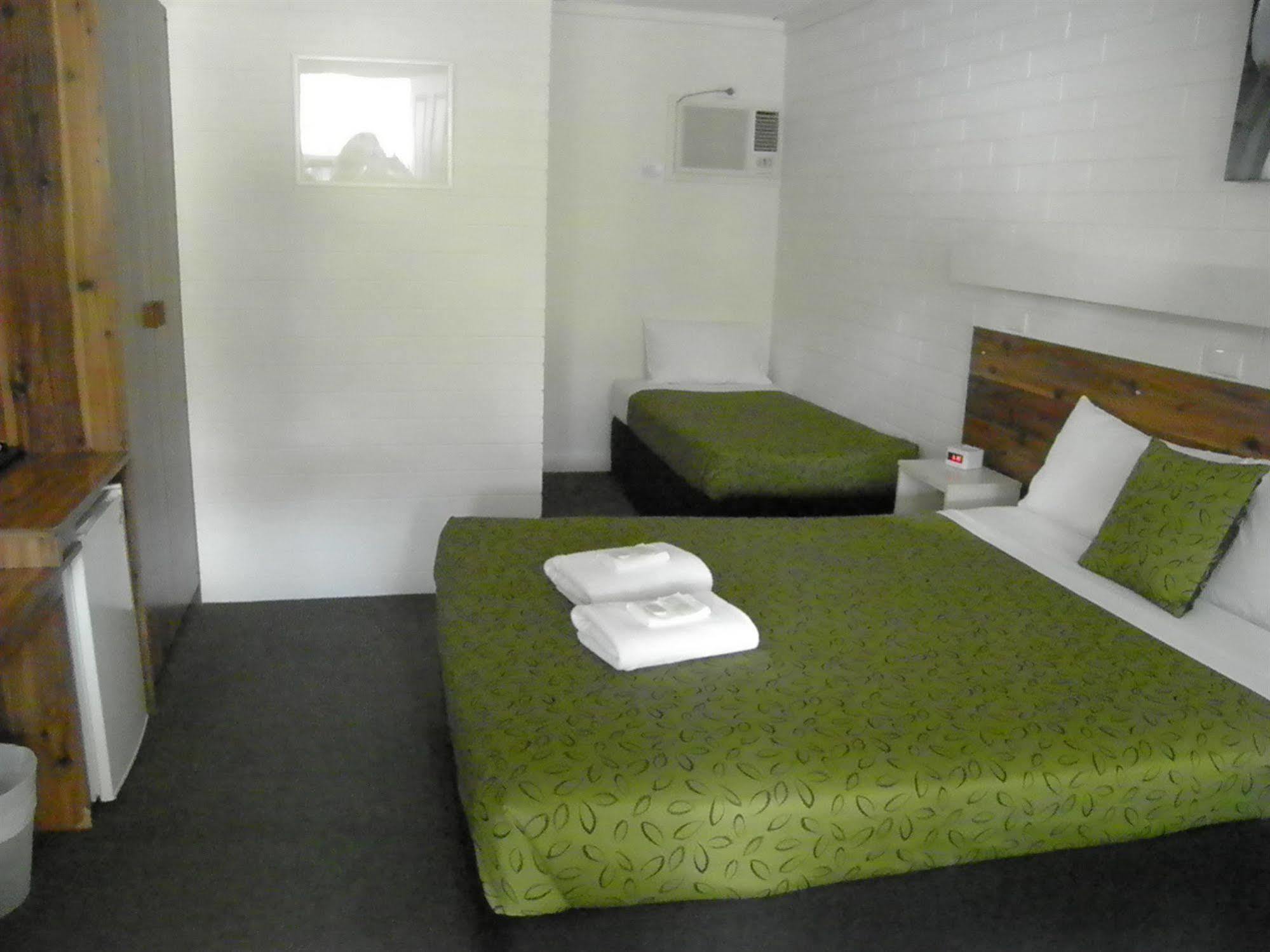 7Th Street Motel Мілд'юра Екстер'єр фото